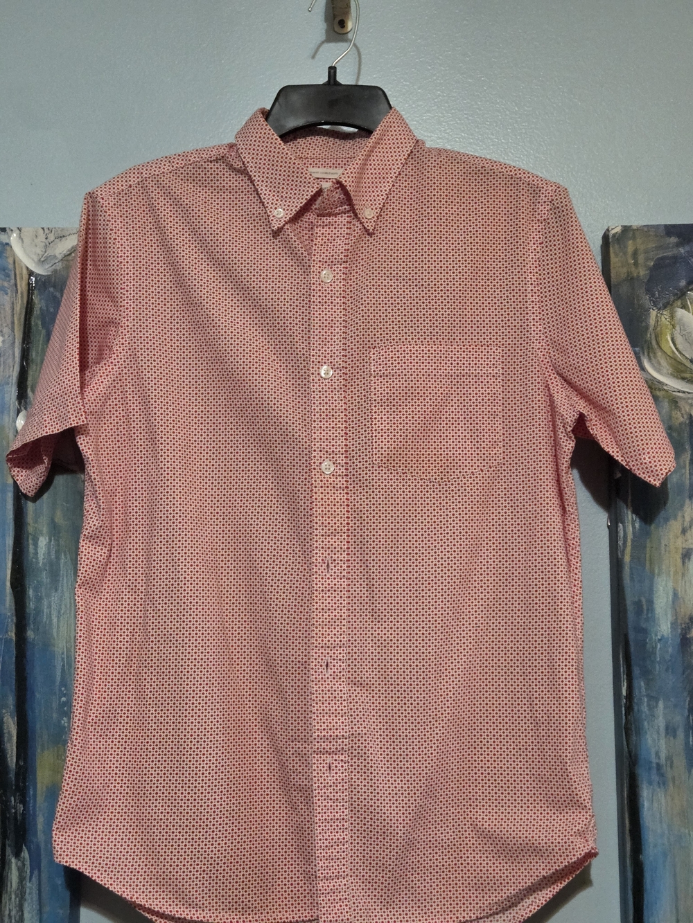 Old Navy Young Men's Short-Sleeve Button-Down Shirt in Pink Geo Dot